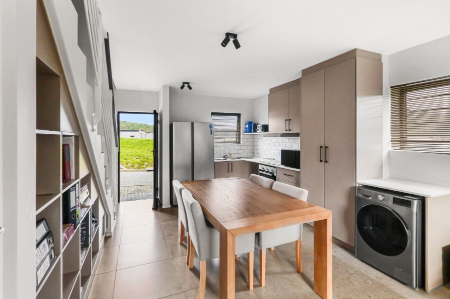 To Let 2 Bedroom Property for Rent in Nahoon Valley Park Eastern Cape